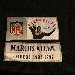 THROWBACK JERSEY!!                      Marcus Allen #32 -Raiders